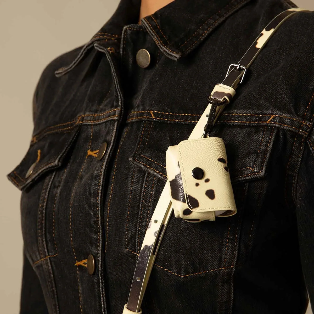Avery AirPods Clip-On Pouch - Spotted Hide/Pewter