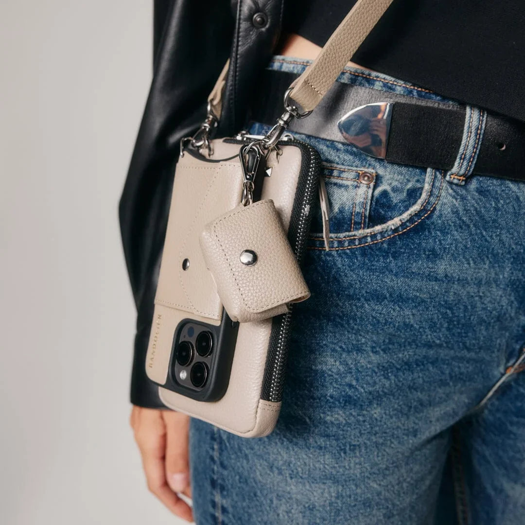 Avery AirPods Clip-On Pouch - Greige/Silver